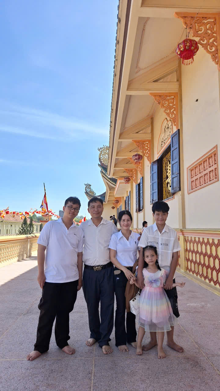 Đi chùa đầu năm